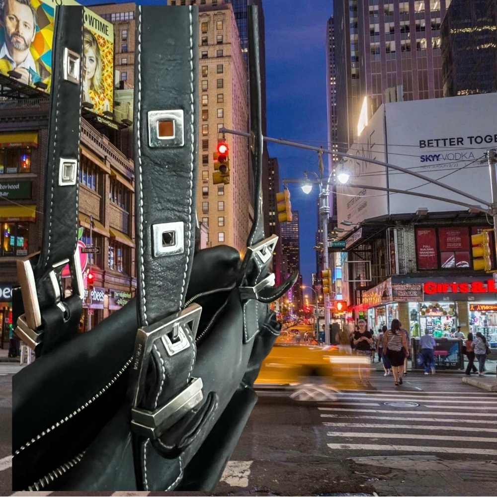 Great Perkins Basic Thick Black Leather Baguette … - image 3